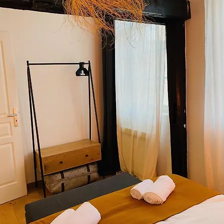 Daire Place De La Cath' Avec Parking